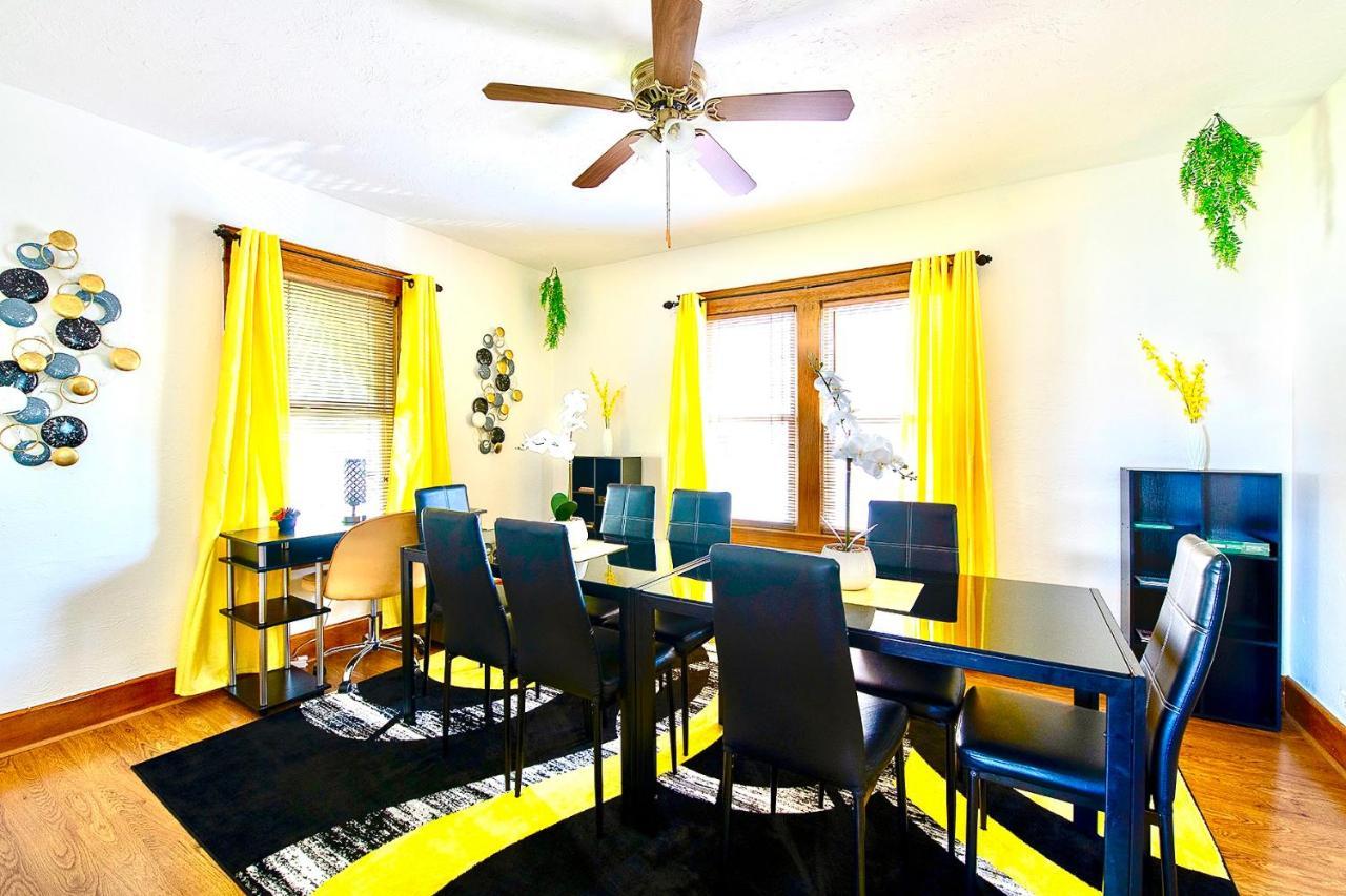 The Amber Retreat - Brooklyn Centre Comfort - Charming Space For Families, Couples & Business Travelers Near Downtown - With 300Mb Wifi, Parking & Self Check-In Cleveland Eksteriør bilde