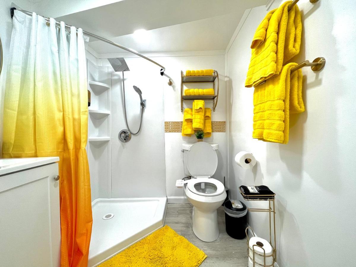 The Amber Retreat - Brooklyn Centre Comfort - Charming Space For Families, Couples & Business Travelers Near Downtown - With 300Mb Wifi, Parking & Self Check-In Cleveland Eksteriør bilde