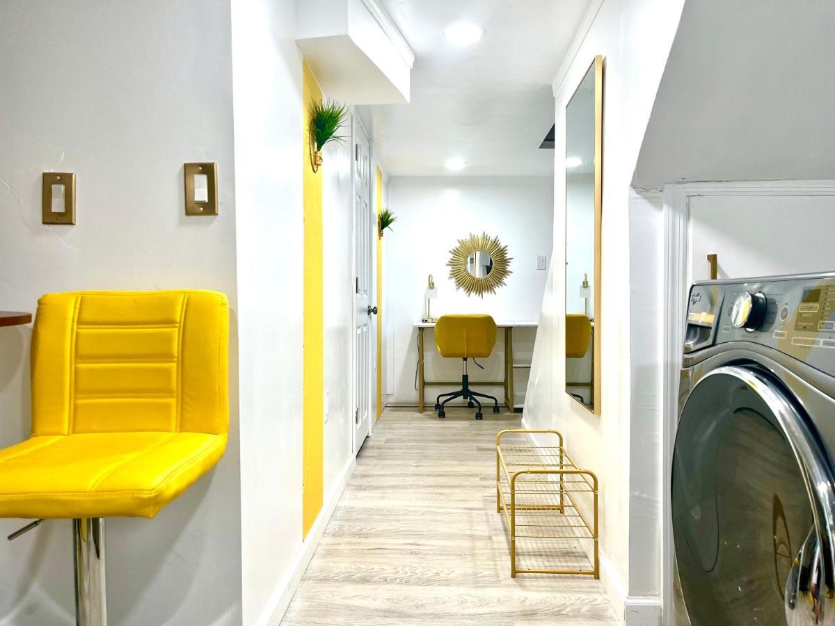 The Amber Retreat - Brooklyn Centre Comfort - Charming Space For Families, Couples & Business Travelers Near Downtown - With 300Mb Wifi, Parking & Self Check-In Cleveland Eksteriør bilde